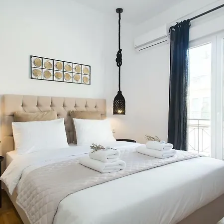 Relaxed Modern Luxury In The Center Of Lively Koukaki *