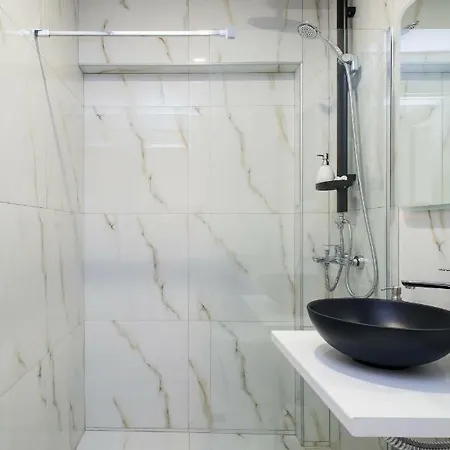 Relaxed Modern Luxury In The Center Of Lively Koukaki Apartment Athens