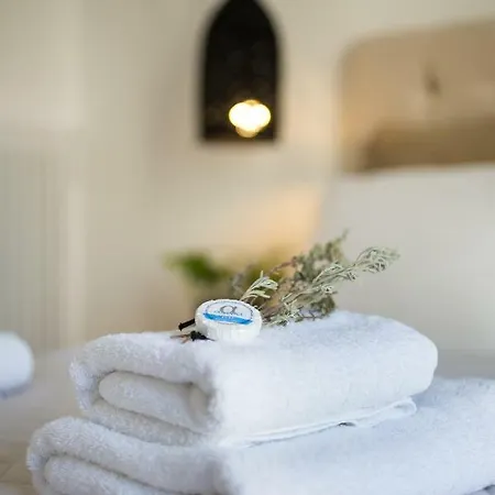 Relaxed Modern Luxury In The Center Of Lively Koukaki Athens