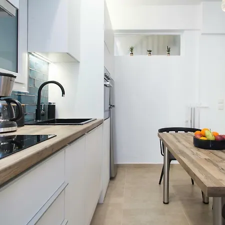 Relaxed Modern Luxury In The Center Of Lively Koukaki Athens
